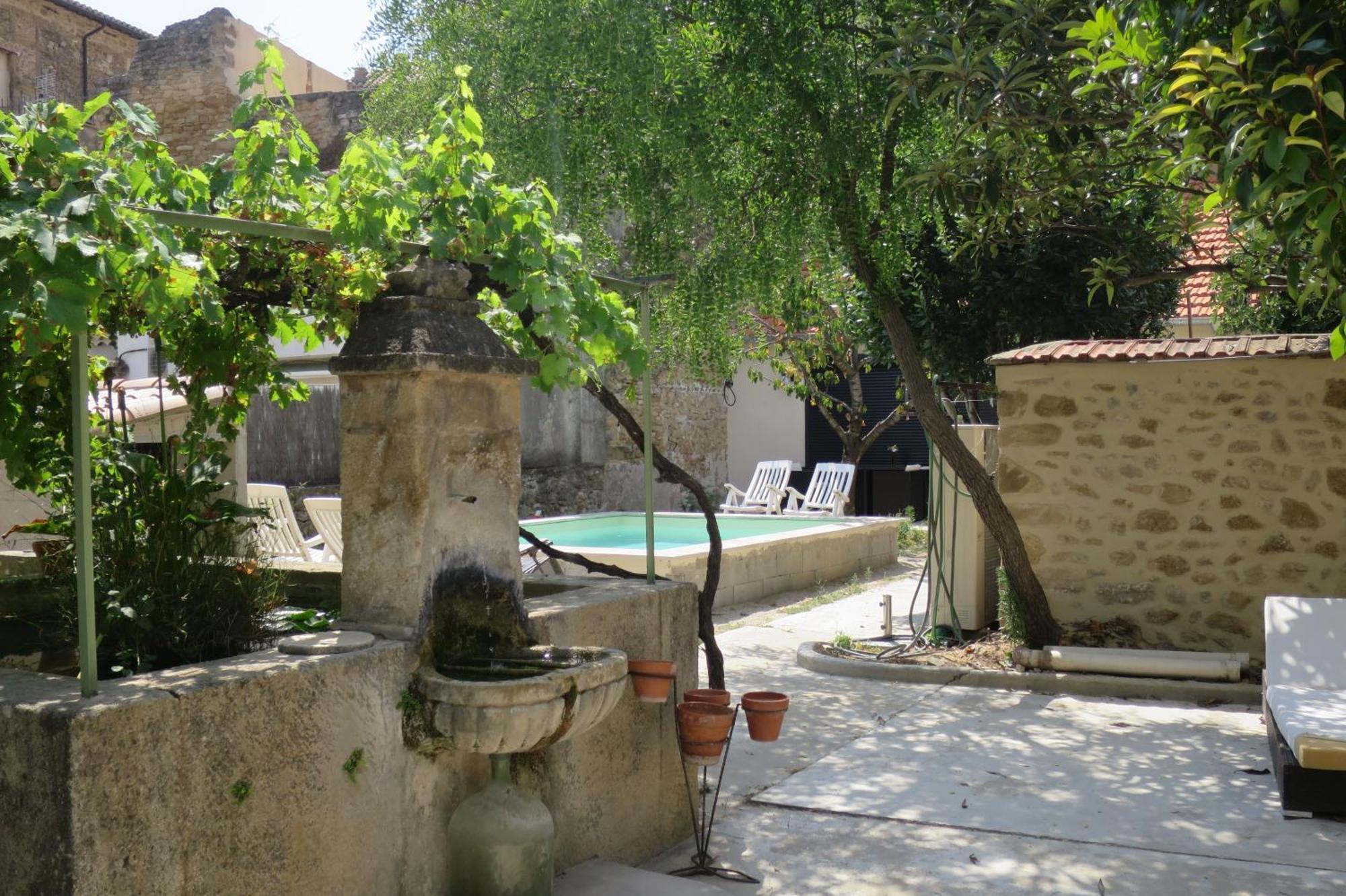 La Grotte Apartamento Sérignan-du-Comtat Exterior foto